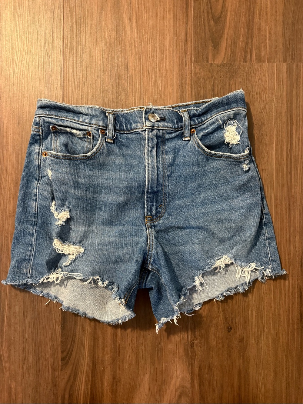 Abercrombie & Fitch The 4” Mom Short High Rise | Size 28/6